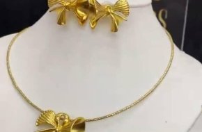 Golden Neckless Set